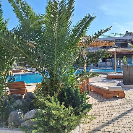 Hotel Palmera Sarti Exteriör bild