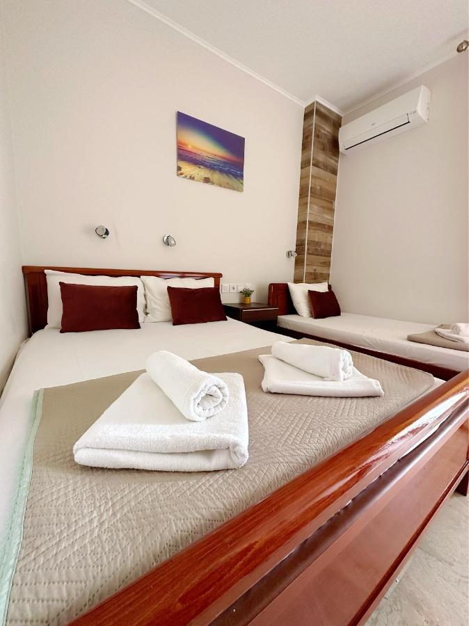 Hotel Palmera Sarti Exteriör bild