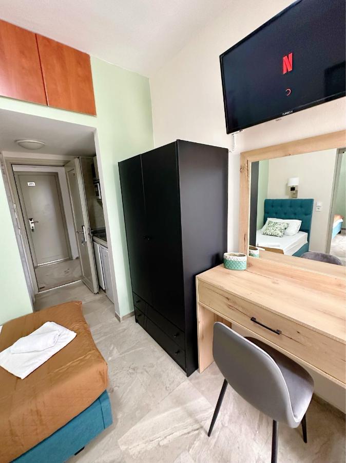 Hotel Palmera Sarti Exteriör bild
